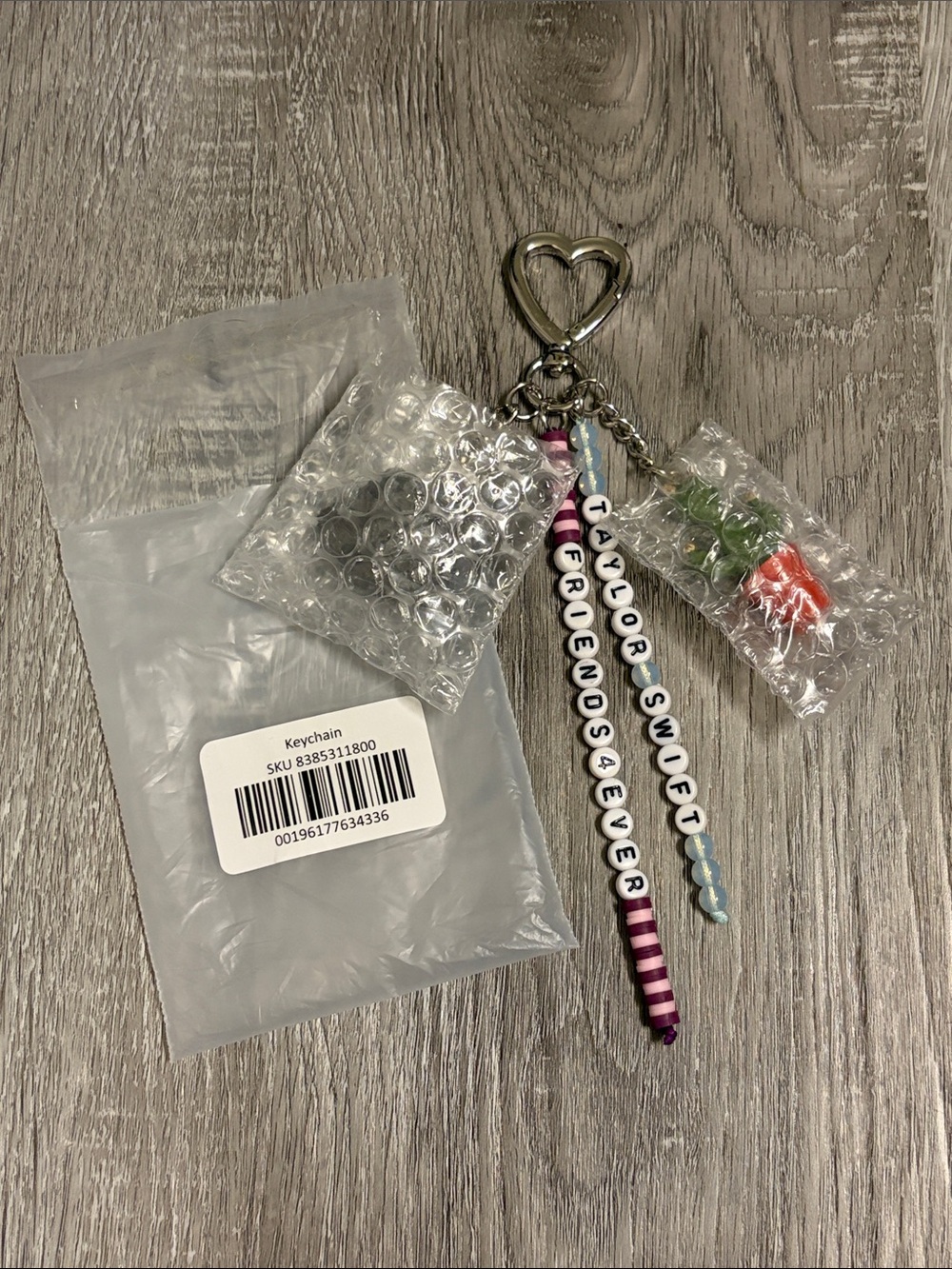 Taylor Swift Friends 4 Ever Keychain/Bag Charm - Picture 2 of 3